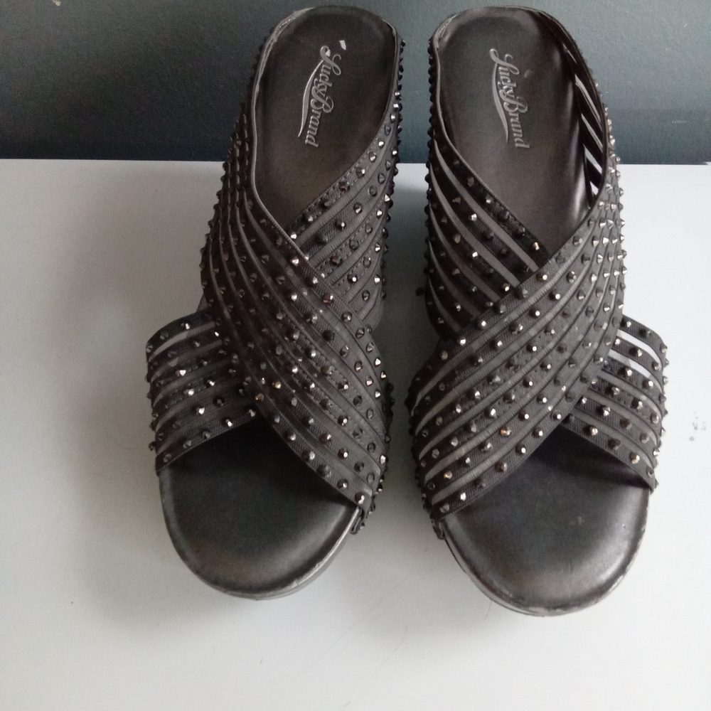 Lucky Brandโ Women Gray Wedge Sandals Embellished Studded Platform Mules Size 7